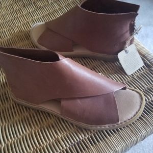 BORN leather shoes, Tan,  Size 8M